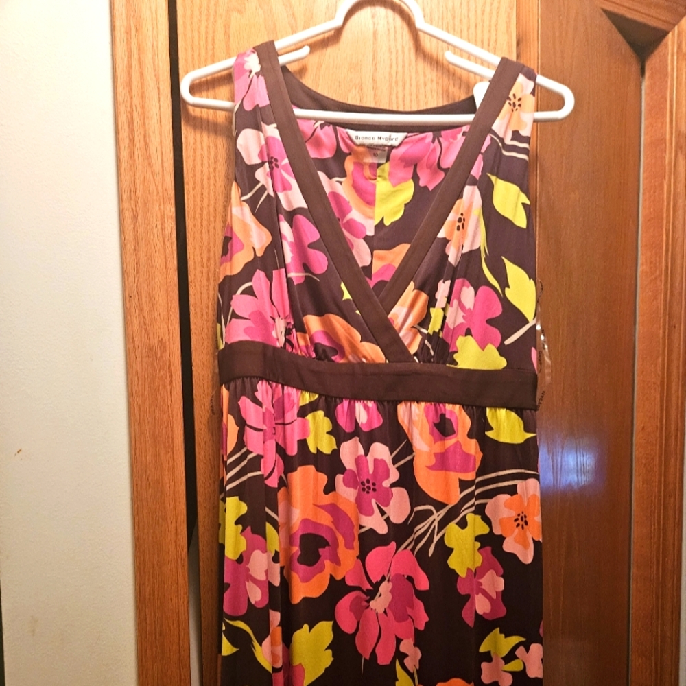Floral Sleeveless Maxi Dress